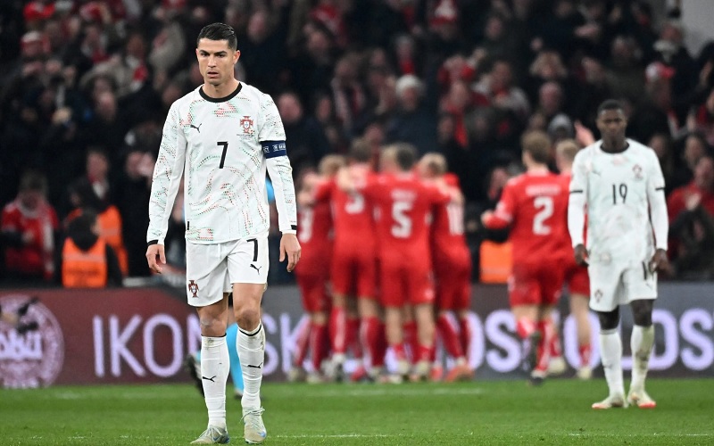 Ronaldo cùng Bồ Đào Nha bại trận